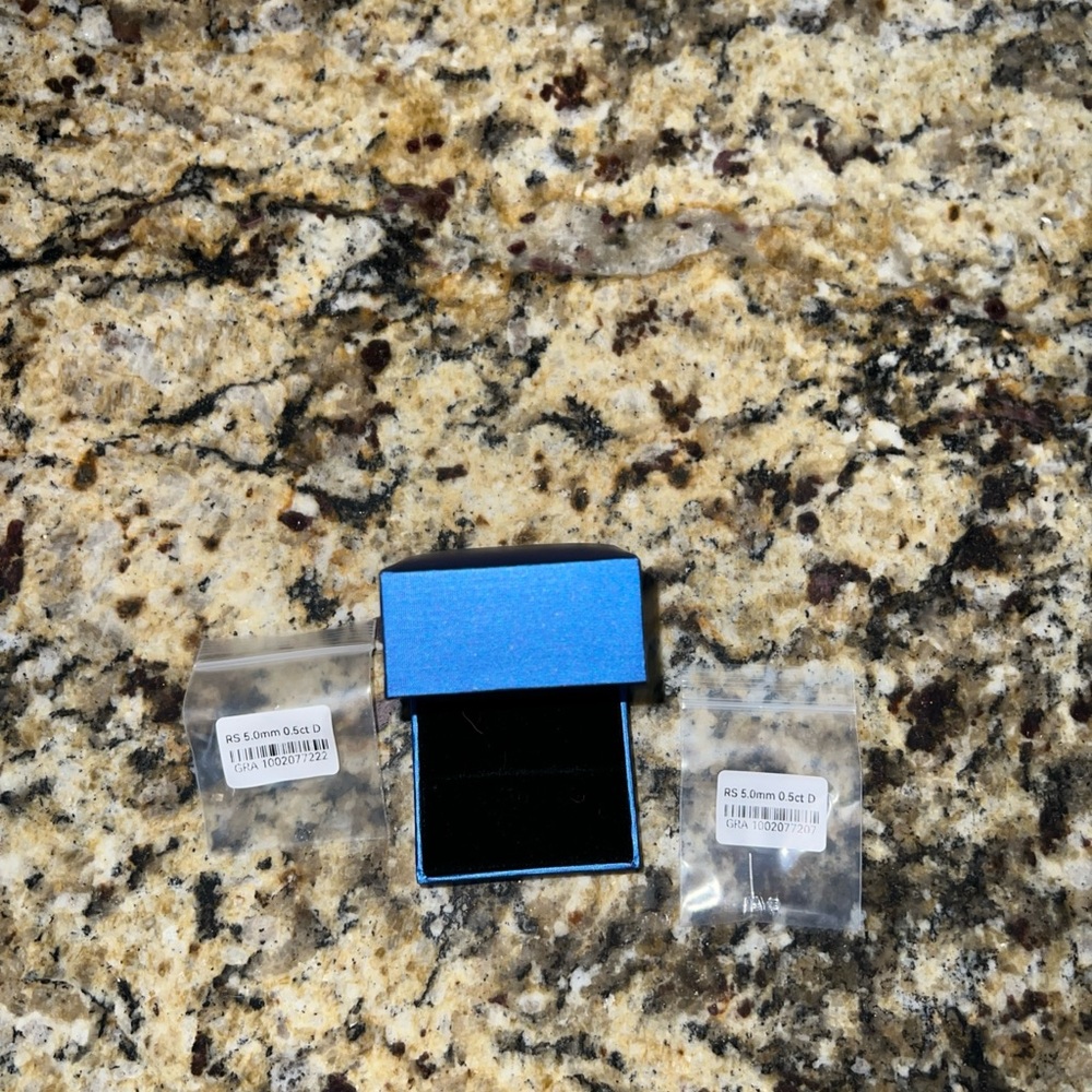 0.5 carat earrings